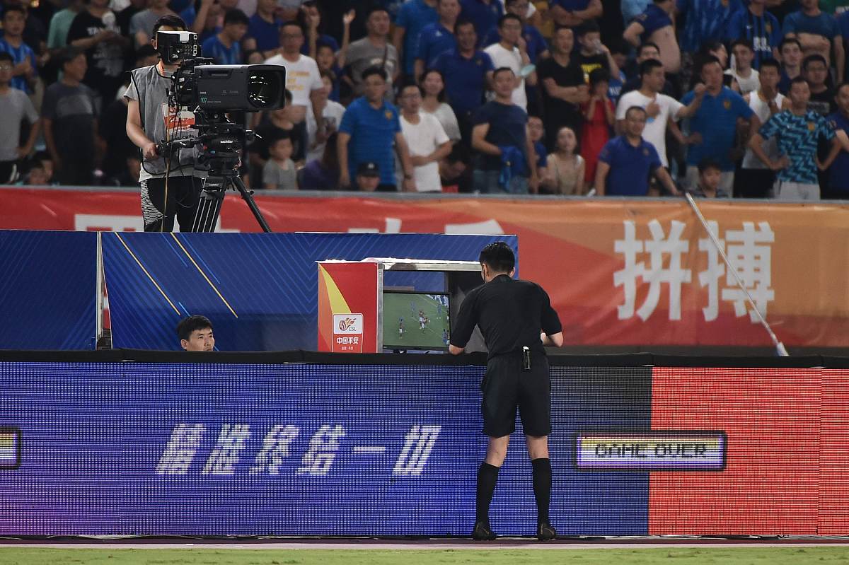 包含瞩目之战！球员们在关键比赛中展现出色实力的词条