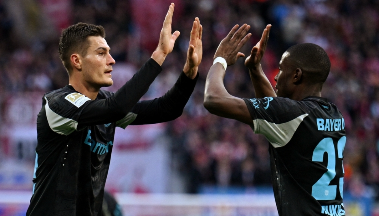 法国爆冷勒沃库森，莱万统治全场的简单介绍