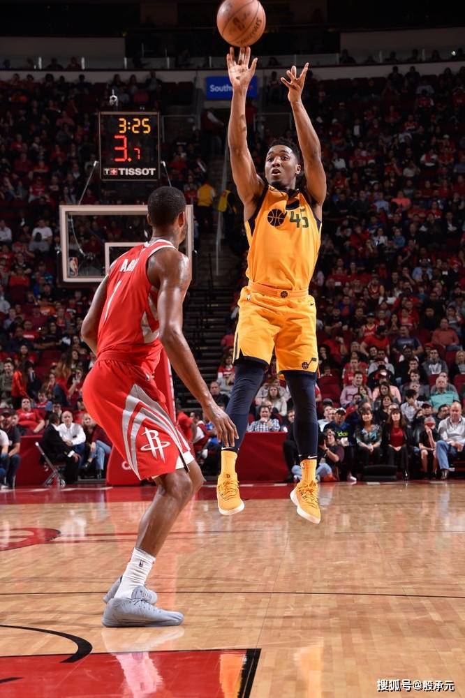 关于西班牙男篮翻盘凯尔特人B队，莫里斯打破历史纪录的信息