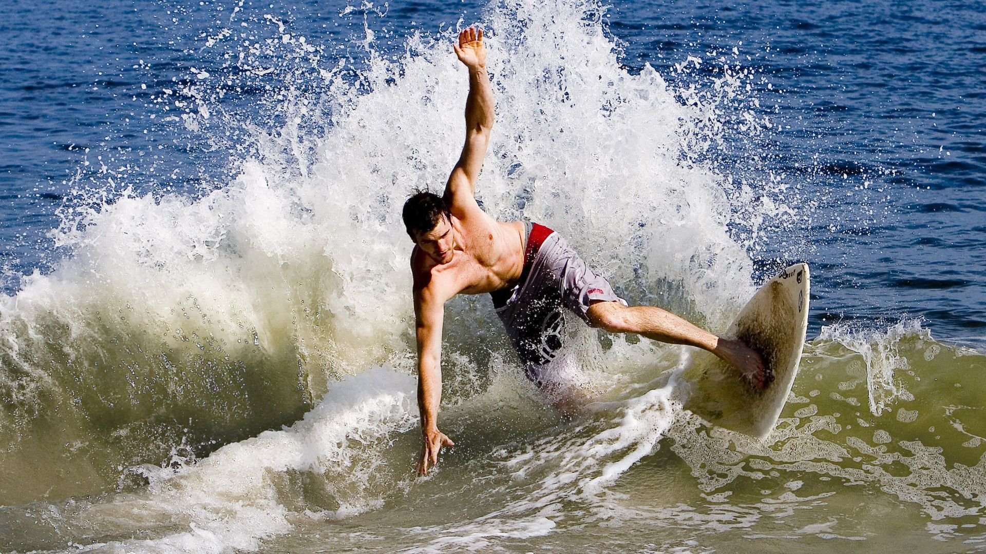 年度焦点之战之夜，英格拉姆关键战不手软