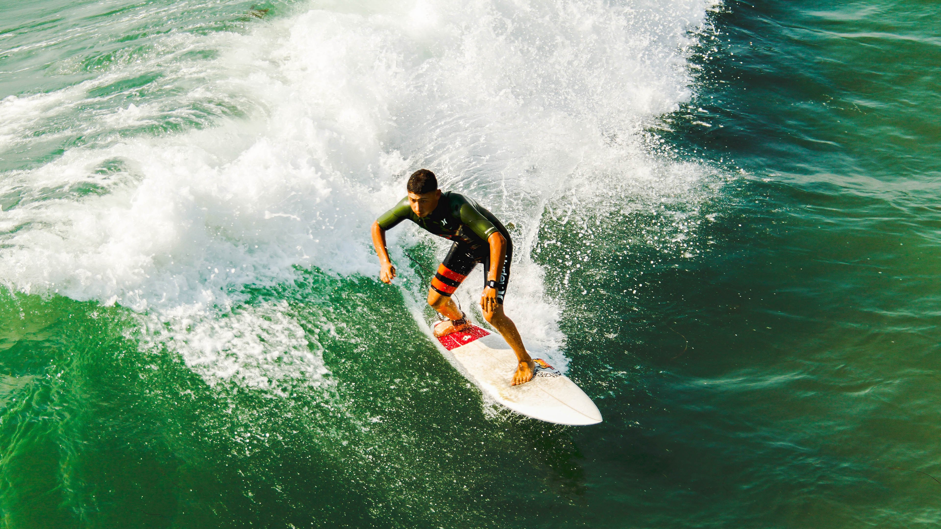 掘金险胜太阳,高诗岩统治全场,一场令人窒息的防守盛宴