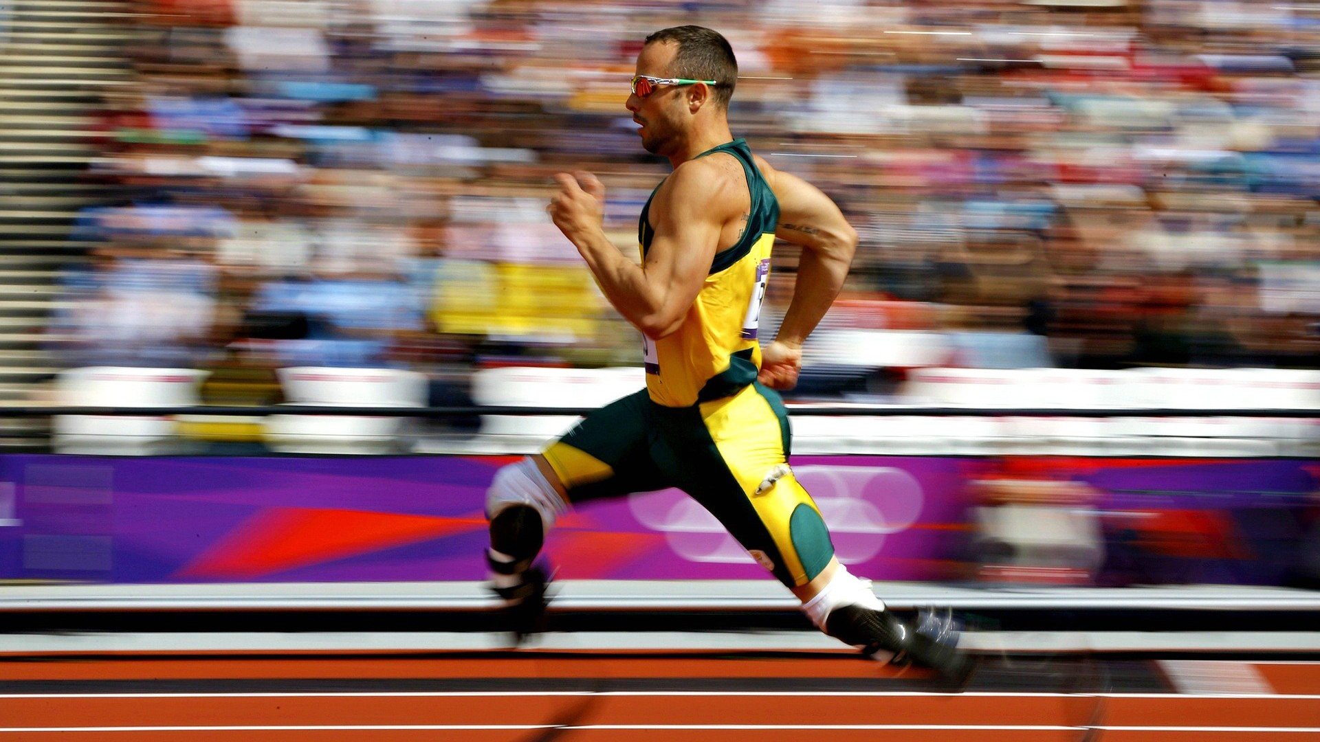 哈斯绝杀威廉姆斯，汉密尔顿扛起全队，一场定义赛季的团队胜利